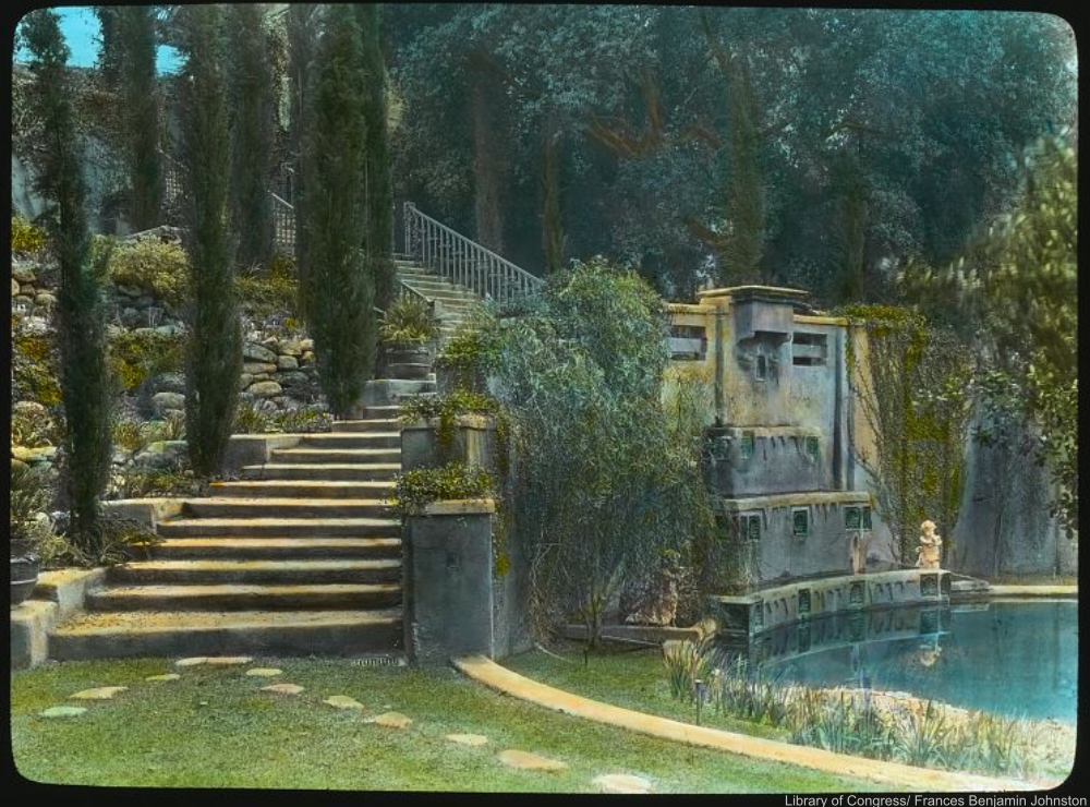 Frances Benjamin Johnston the first successful female photographer