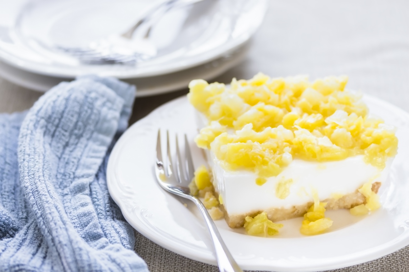 Creamy Coconut Pineapple Pudding Pie 12 Tomatoes