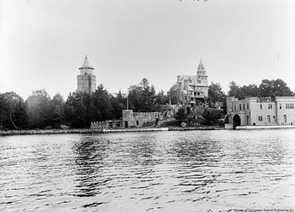 The Wonders of 1000 Islands