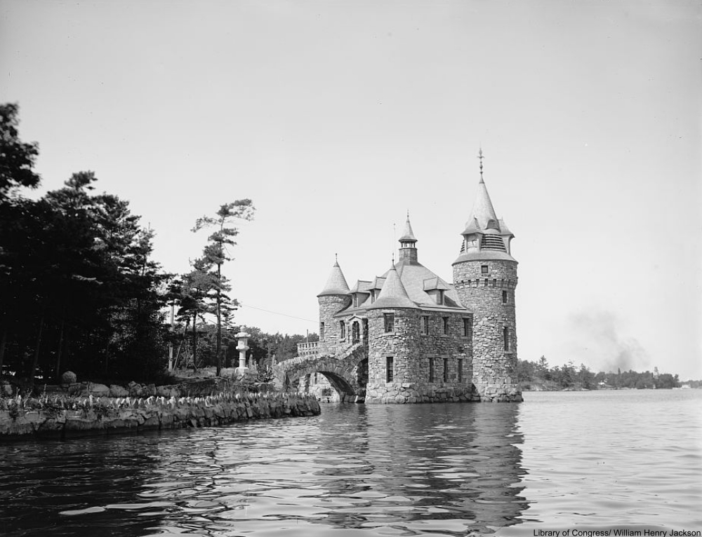 The Wonders of 1000 Islands