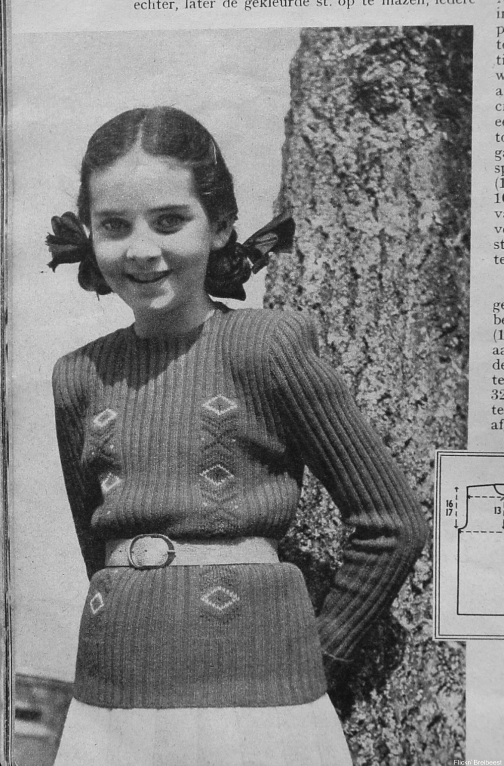 These Charming Vintage Knit & Crochet Patterns Remind Us of Grandma!