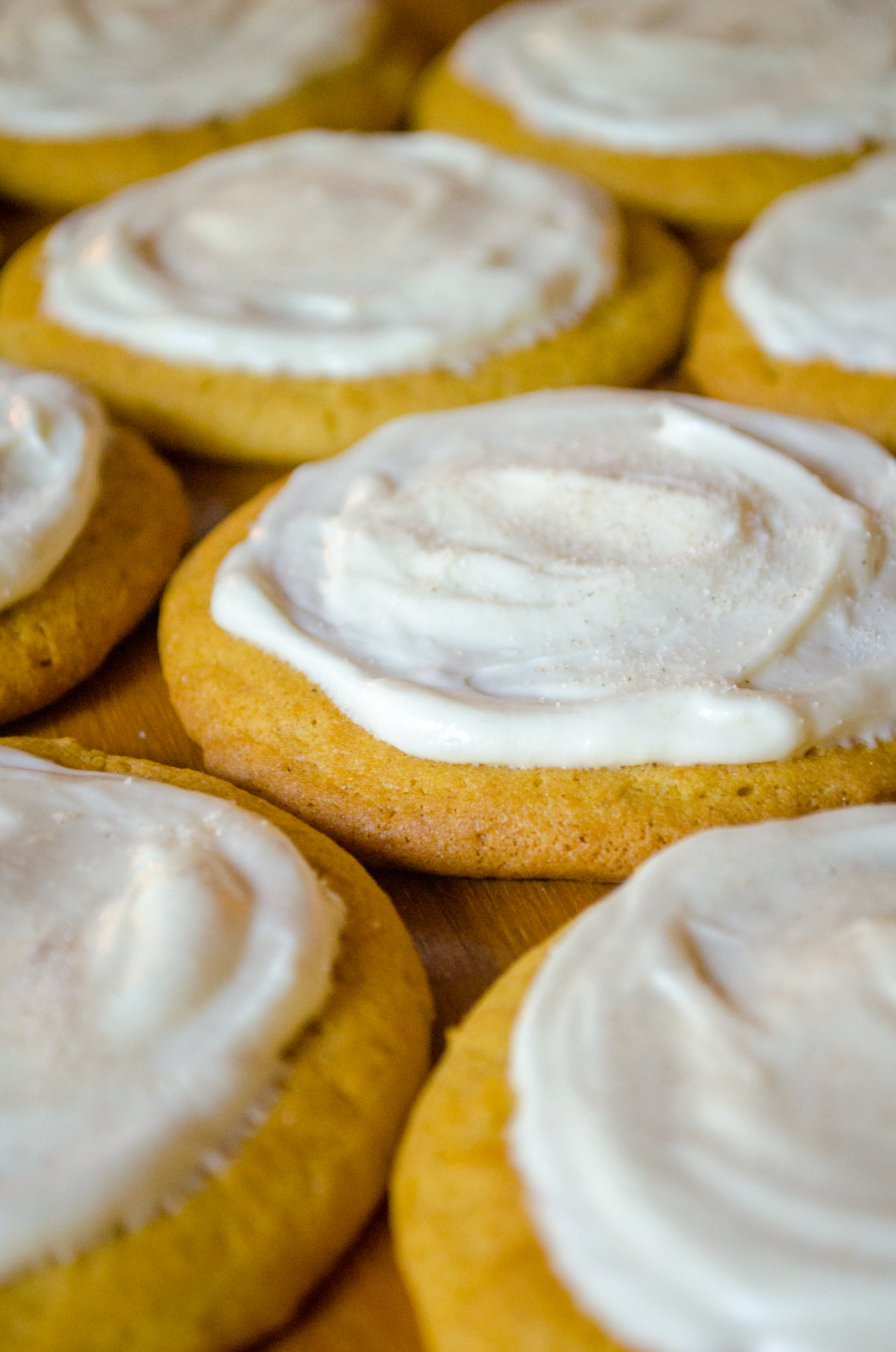 Maple Cream Cheese Frosting pumpkin sugar cookies with maple cream cheese frosting – 12 tomatoes Maple Cream Cheese Frosting pumpkin sugar cookies with maple cream cheese frosting – 12 tomatoes