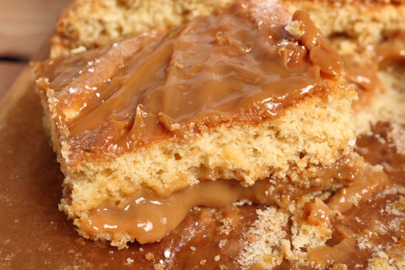 Caramel Shortcake Bars 12 Tomatoes