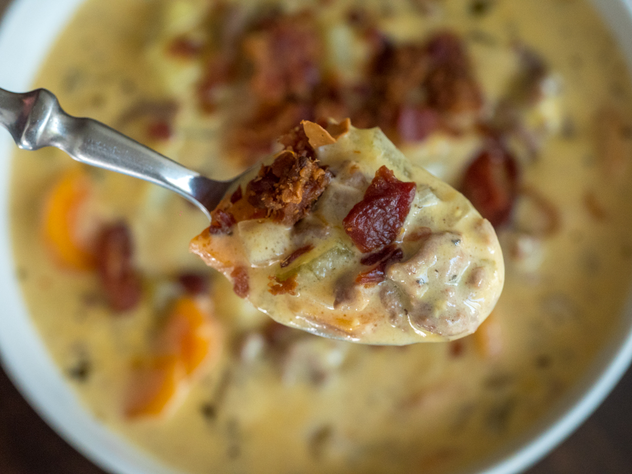 Creamy Slow Cooker Cheeseburge Soup Horizontal 8