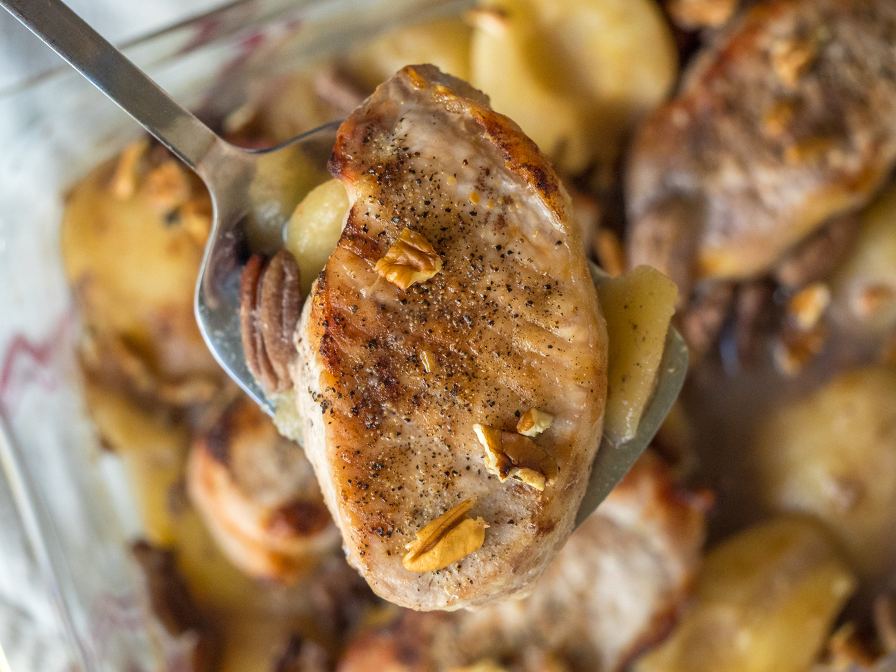 Easy Spiced Pear Pork Chops 12 Tomatoes
