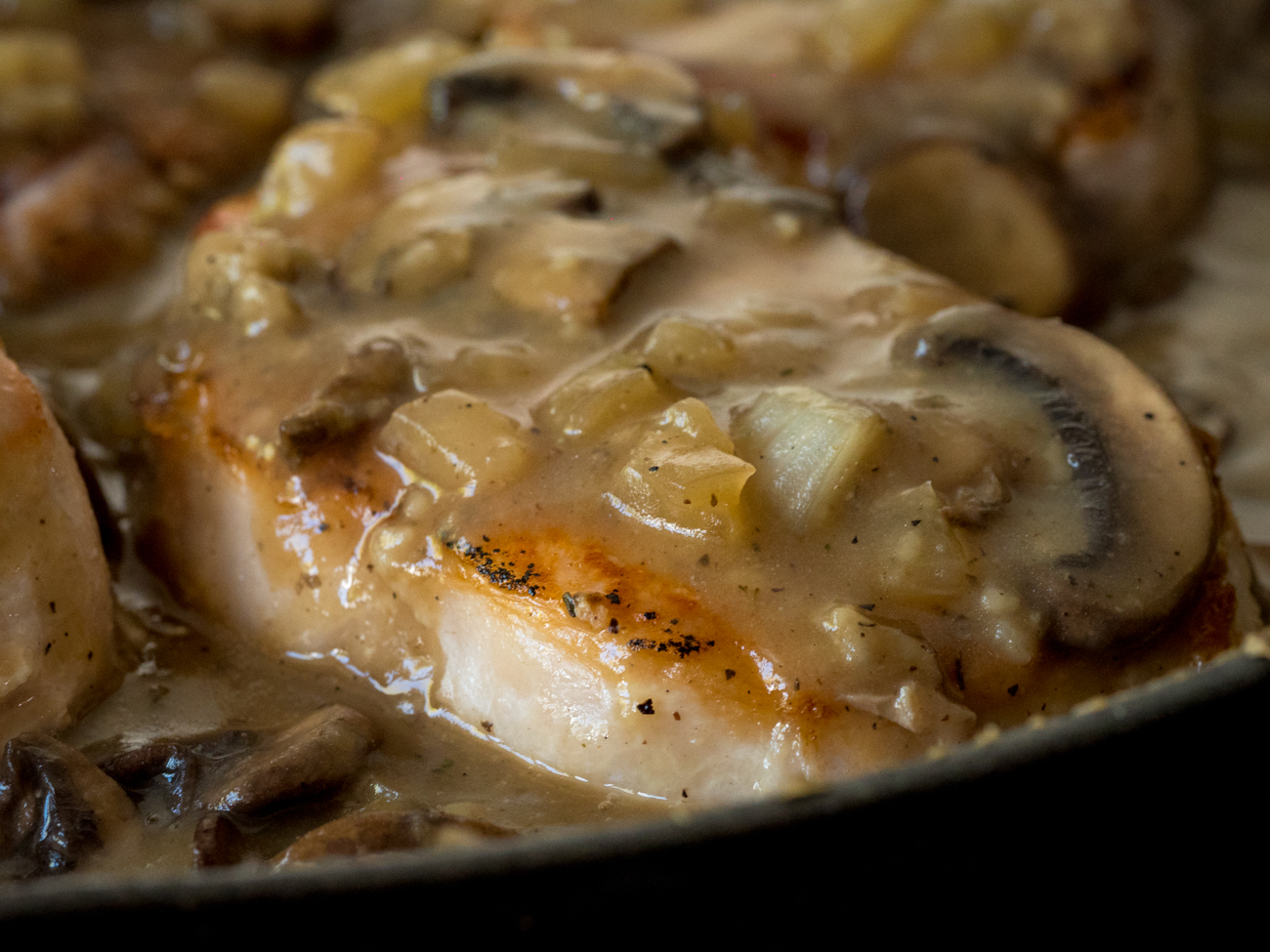 Mushroom Gray Pork Chops Horizontal 3