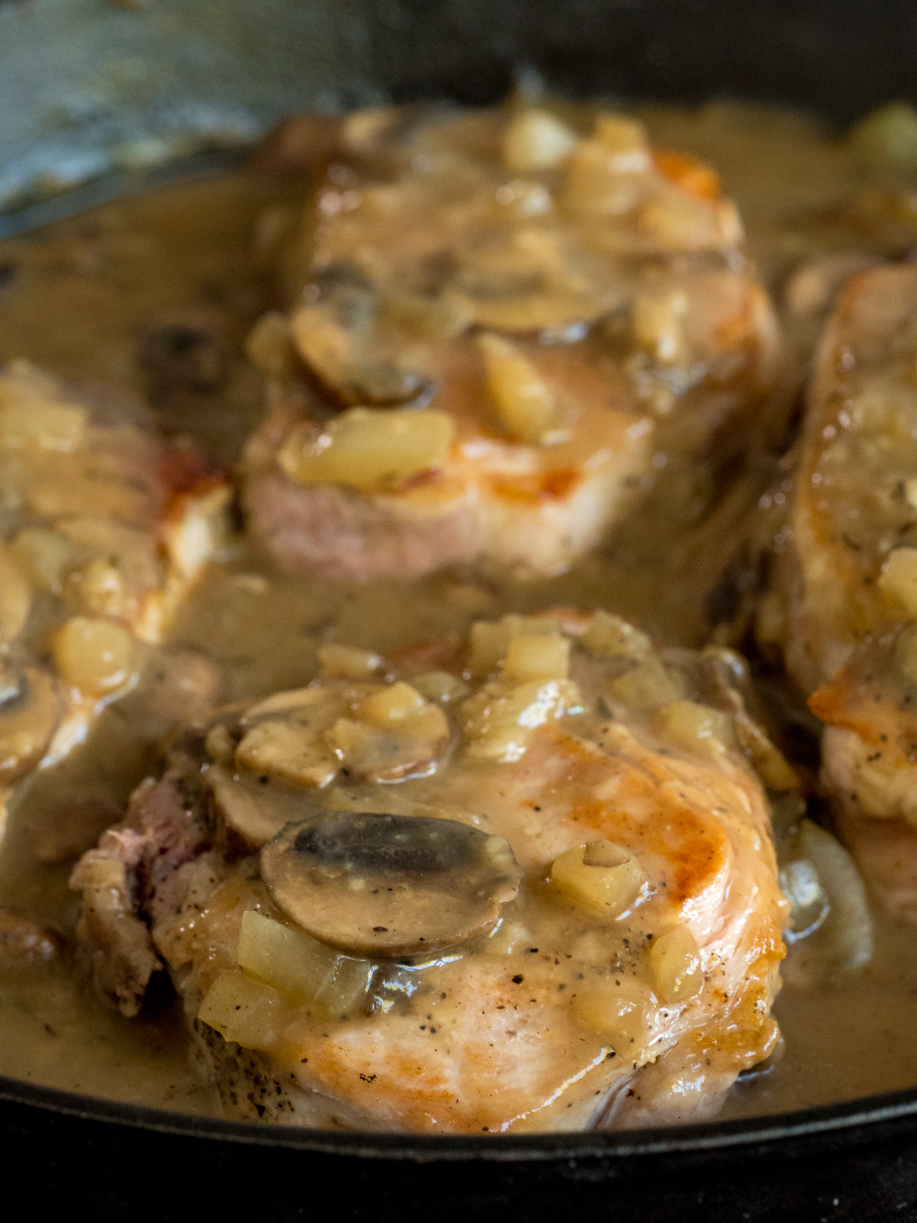 Mushroom Gray Pork Chops Vertical 2