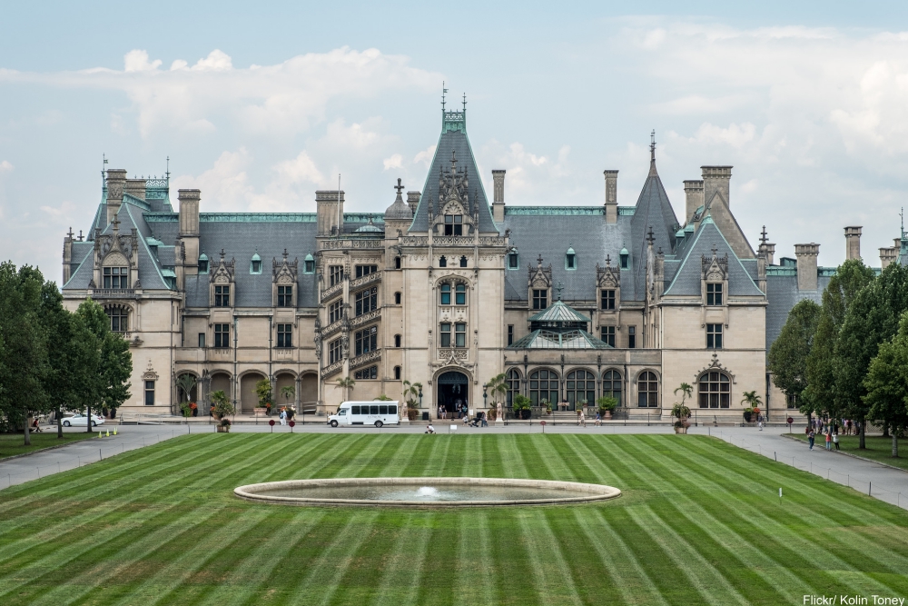 Tour Inside The Massively Charming Biltmore Estate Each Room More 