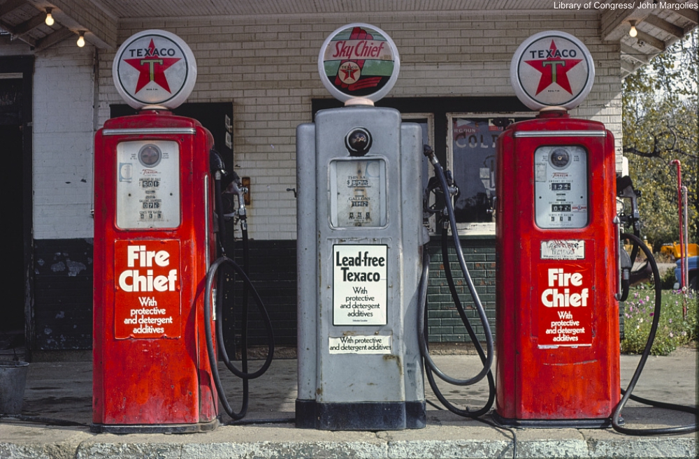 We Remember the Service Stations of the Past