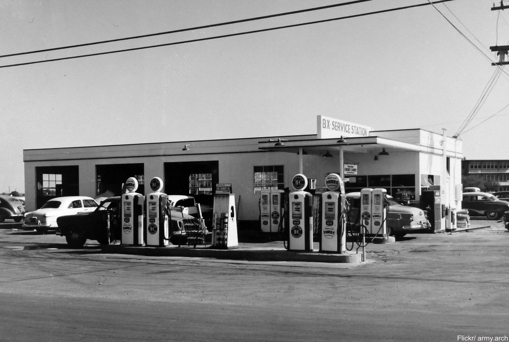 We Remember the Service Stations of the Past