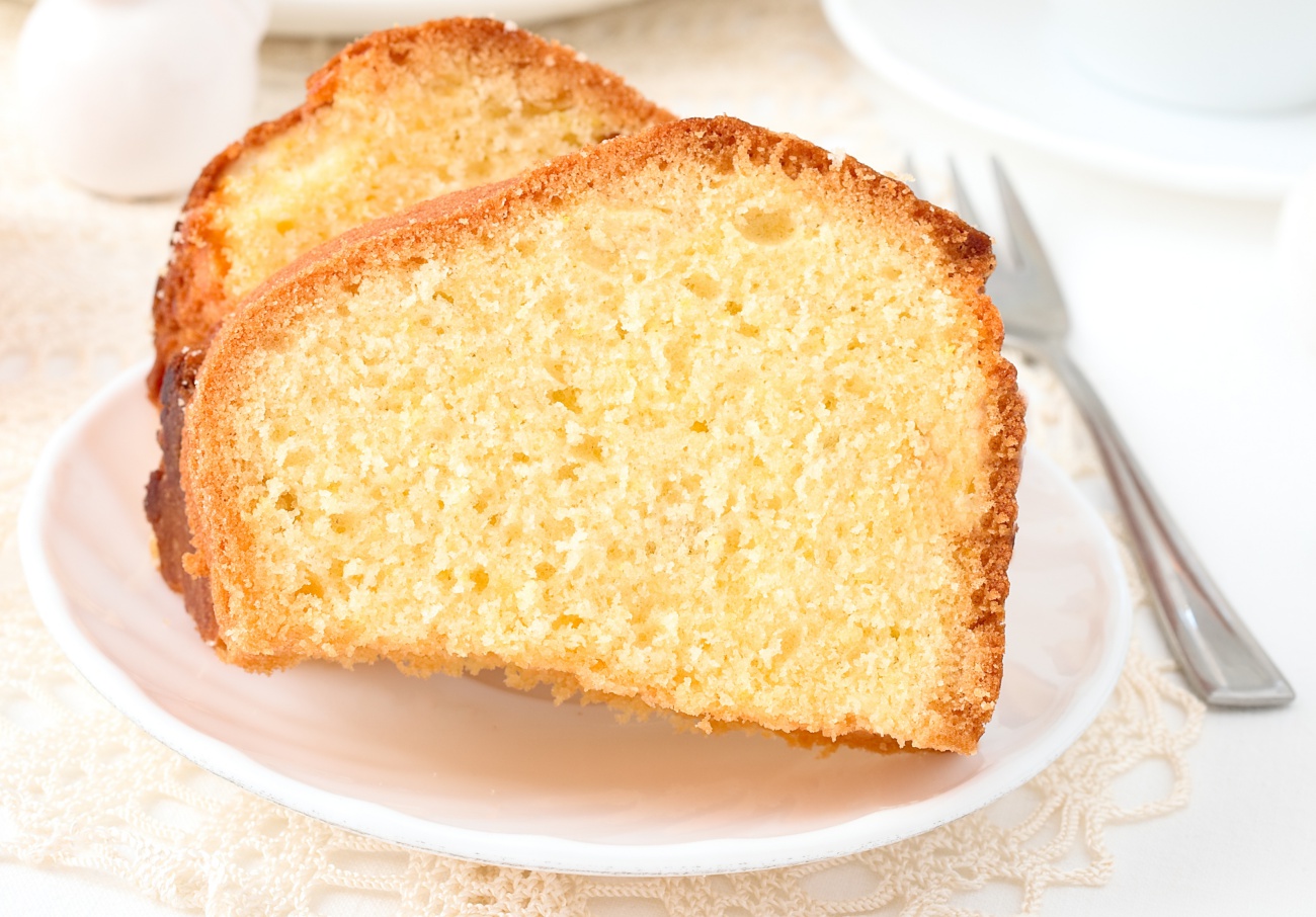 Classic Vanilla Yogurt Cake 12 Tomatoes