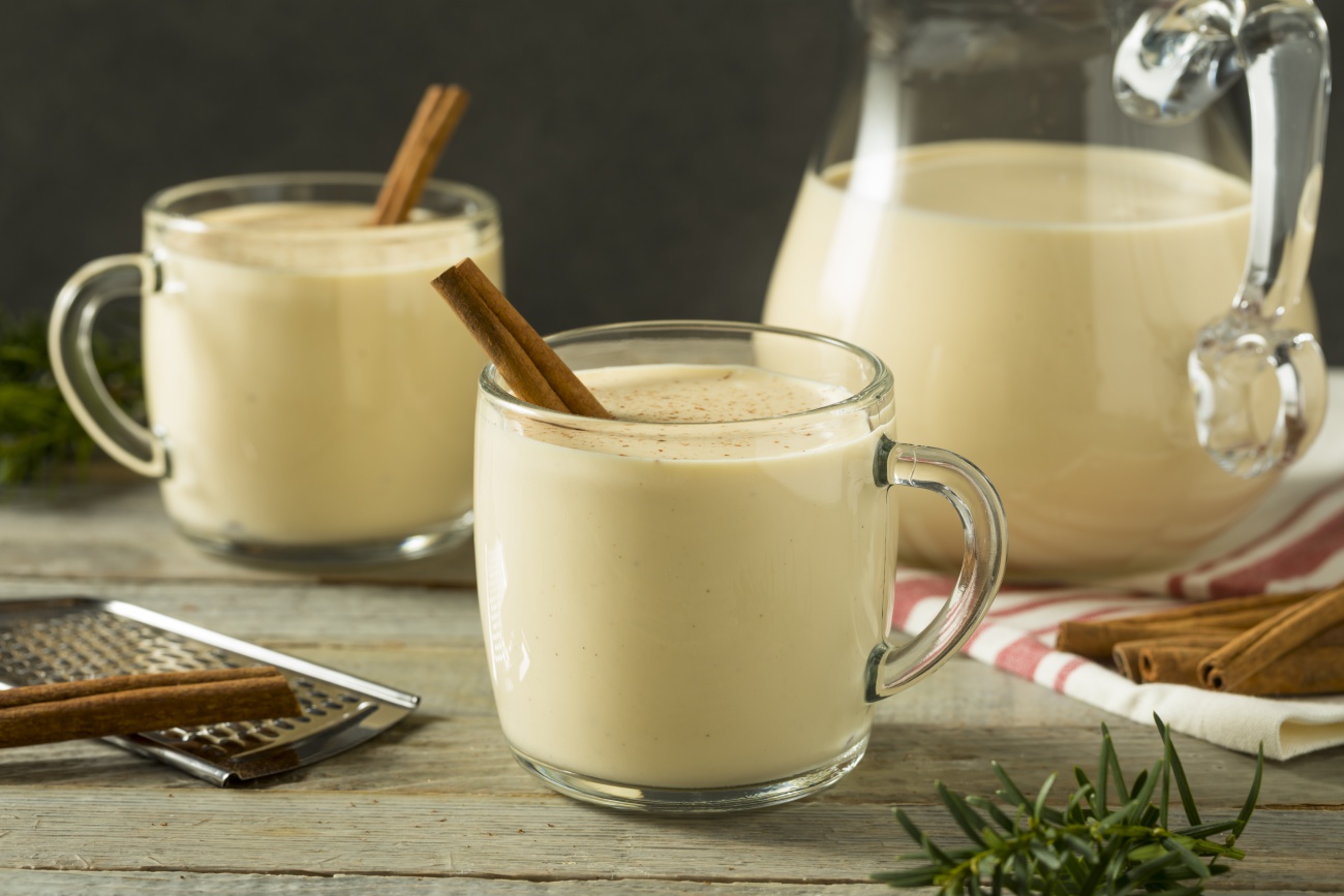 Super Easy Slow Cooker Eggnog 12 Tomatoes