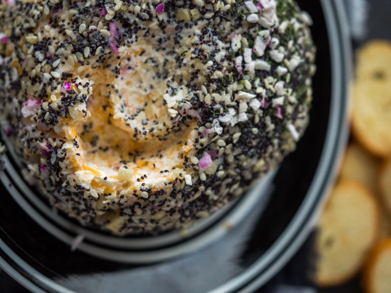 Everything Bagel Cheese Ball Pinterest Horizontal 11
