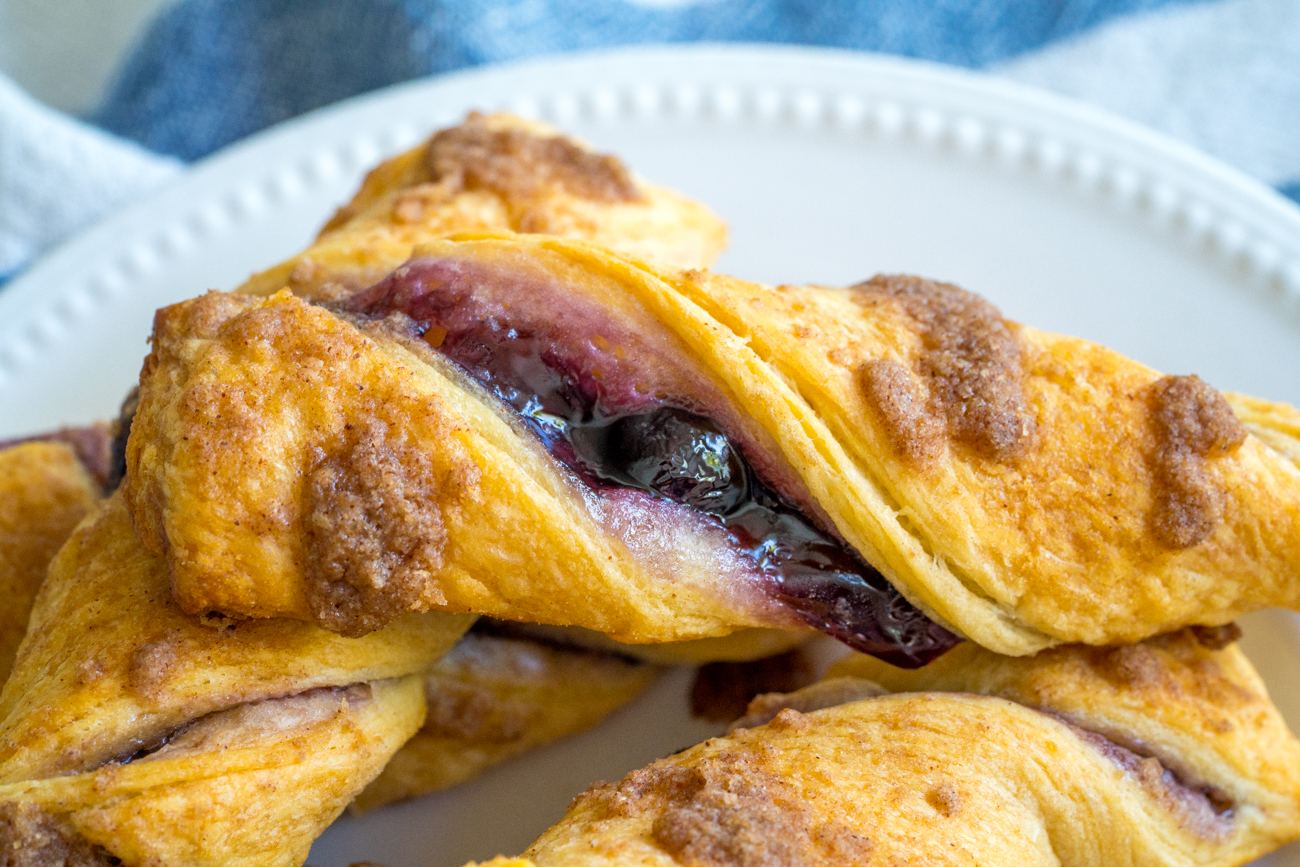 Blueberry Crumb Twist Sticks 12 Tomatoes