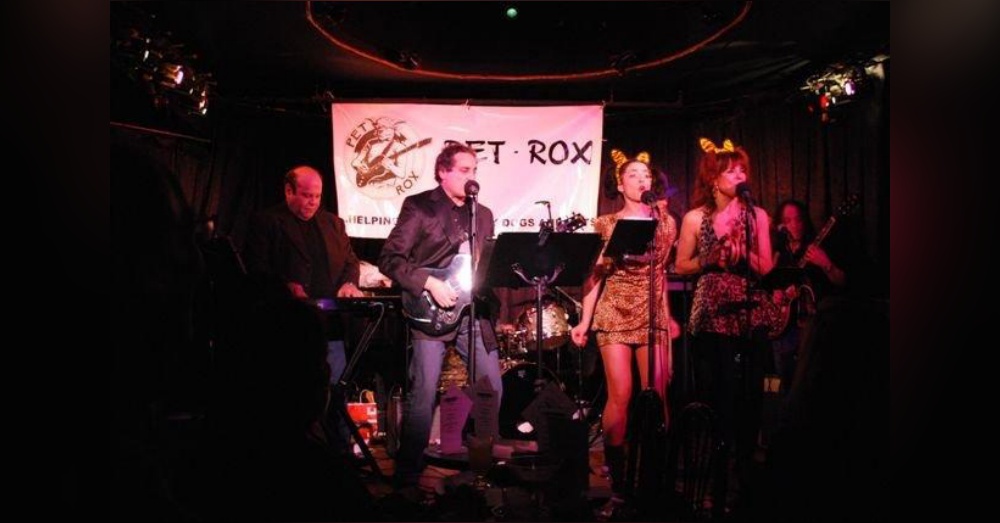 Photo: Facebook/The Pet-Rox Fan Page