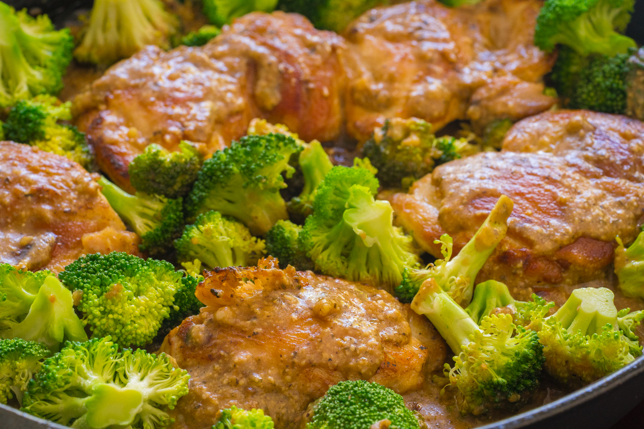 lemon_parmesan_chicken_broccoli_skillet_horizontal__3_of_7_