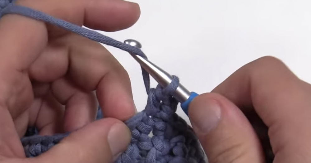 kisses crochet 2