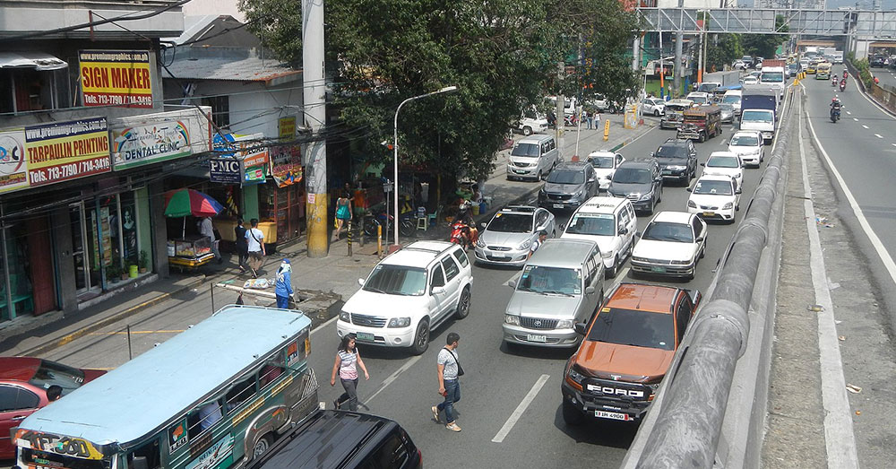 Source: Wikimedia Commons Manila traffic can be difficult to maneuver, especially for a tiny kitten.