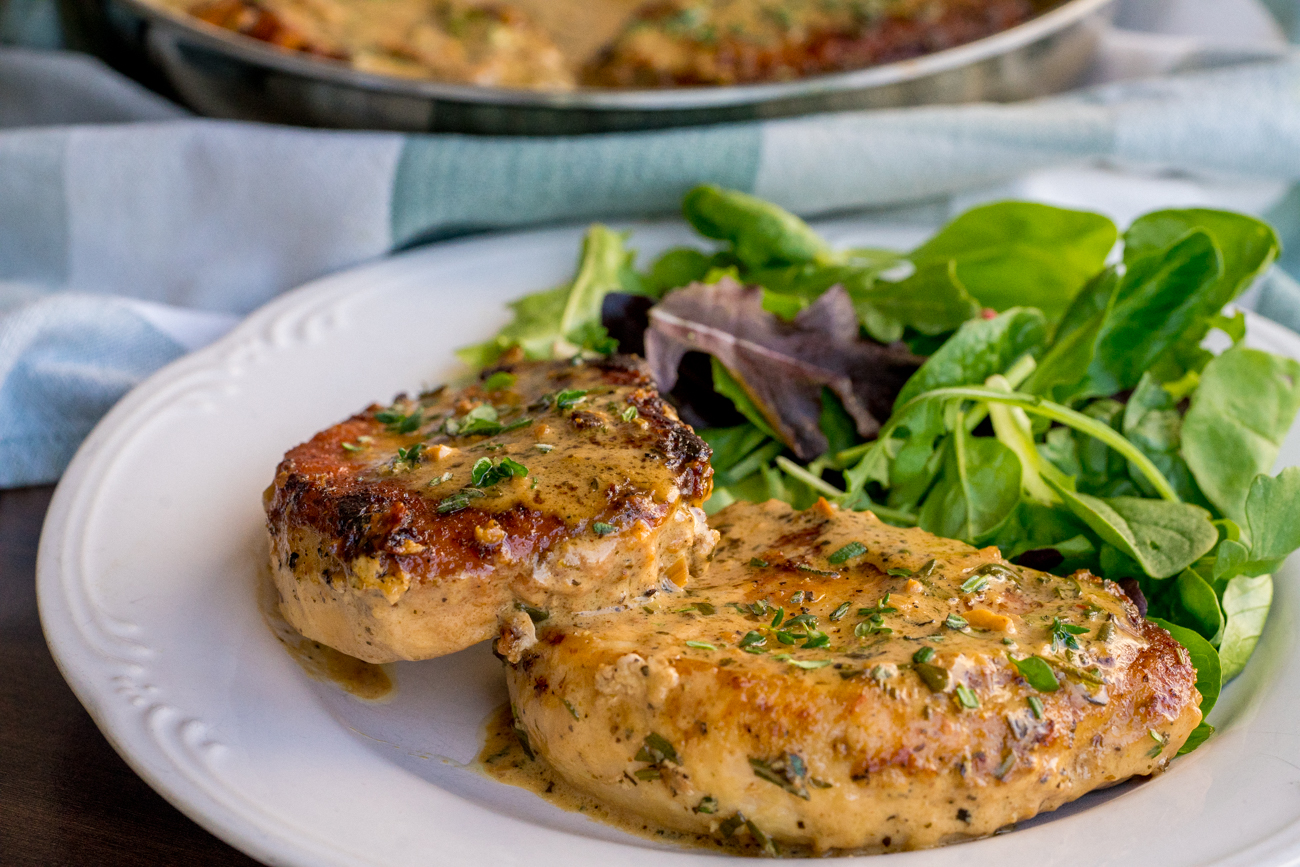 Garlic and Herb White Wine Pork Chop Skillet Horizontal (9 of 10)