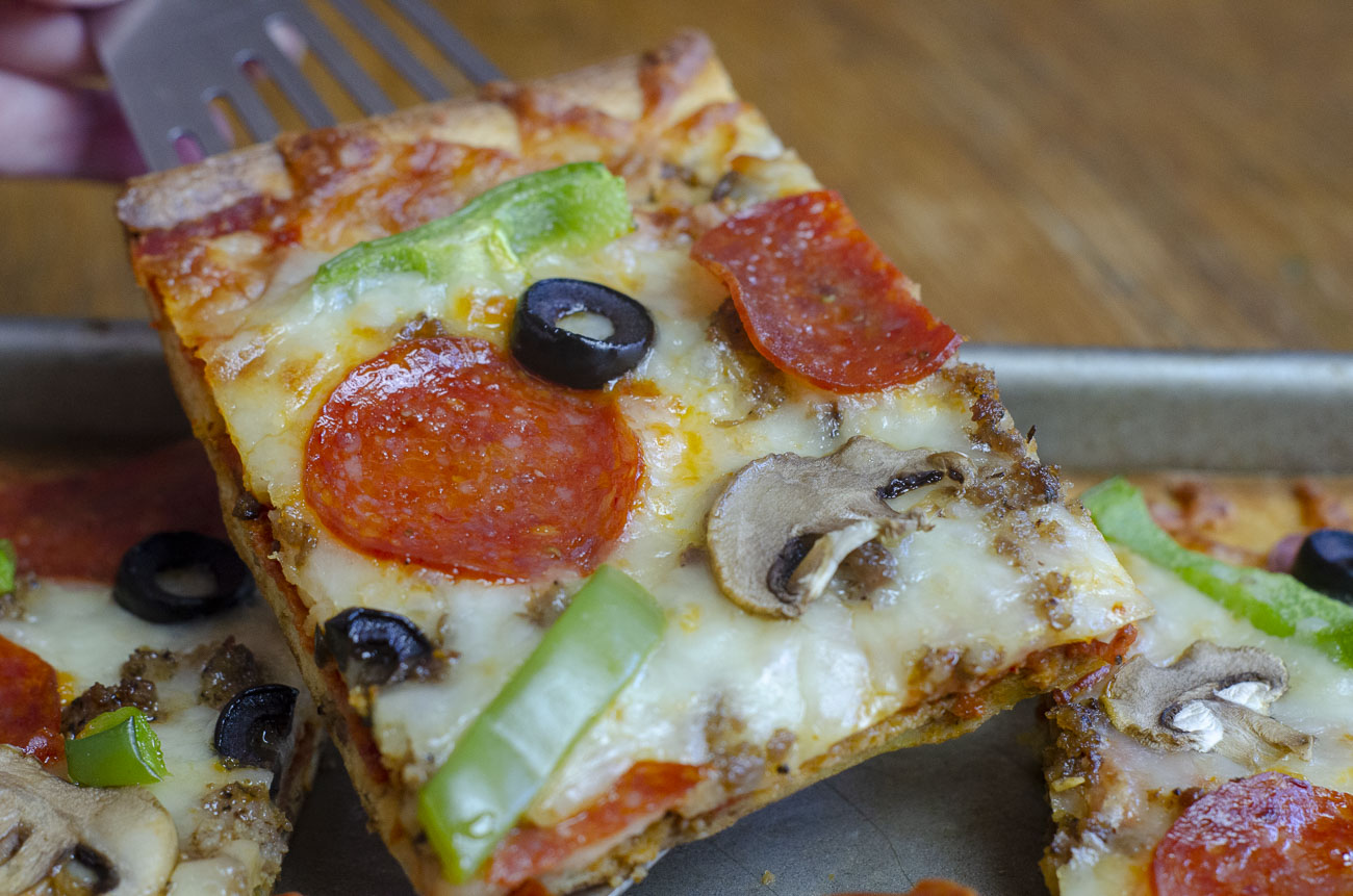 Crazy Crust Pizza – Live Play Eat