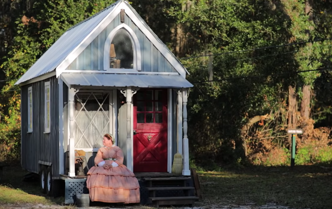 Incredible VictorianEra Tiny Home! Dusty Old Thing