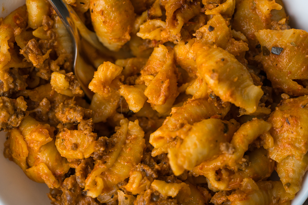 Creamy Instant Pot Shells and Beef Cooking Panda