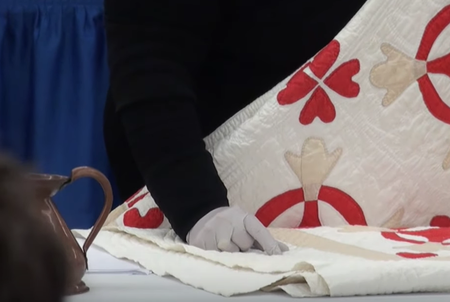 Tips On Finding Valuable Quilts At Thrift Stores 24 Blocks tips-on-finding-valuable-quilts-at-thrift-stores-24-blocks