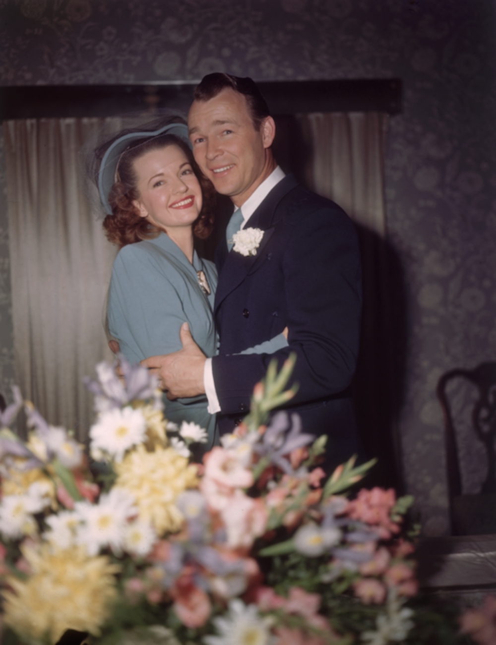 Roy Rogers and Dale Evans embracing