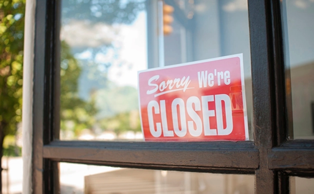 store closed sign