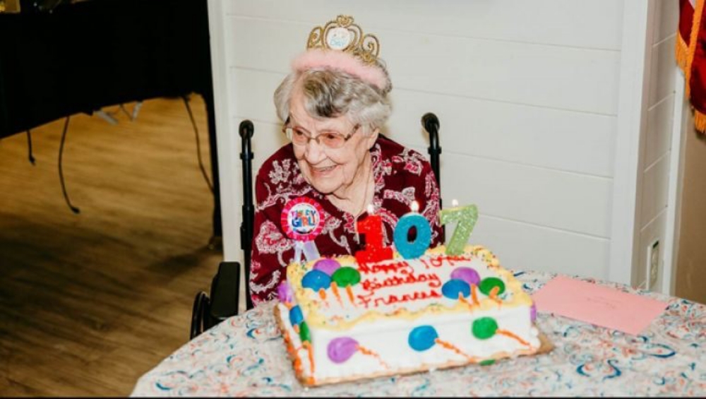 woman celebrates her 107th birthday