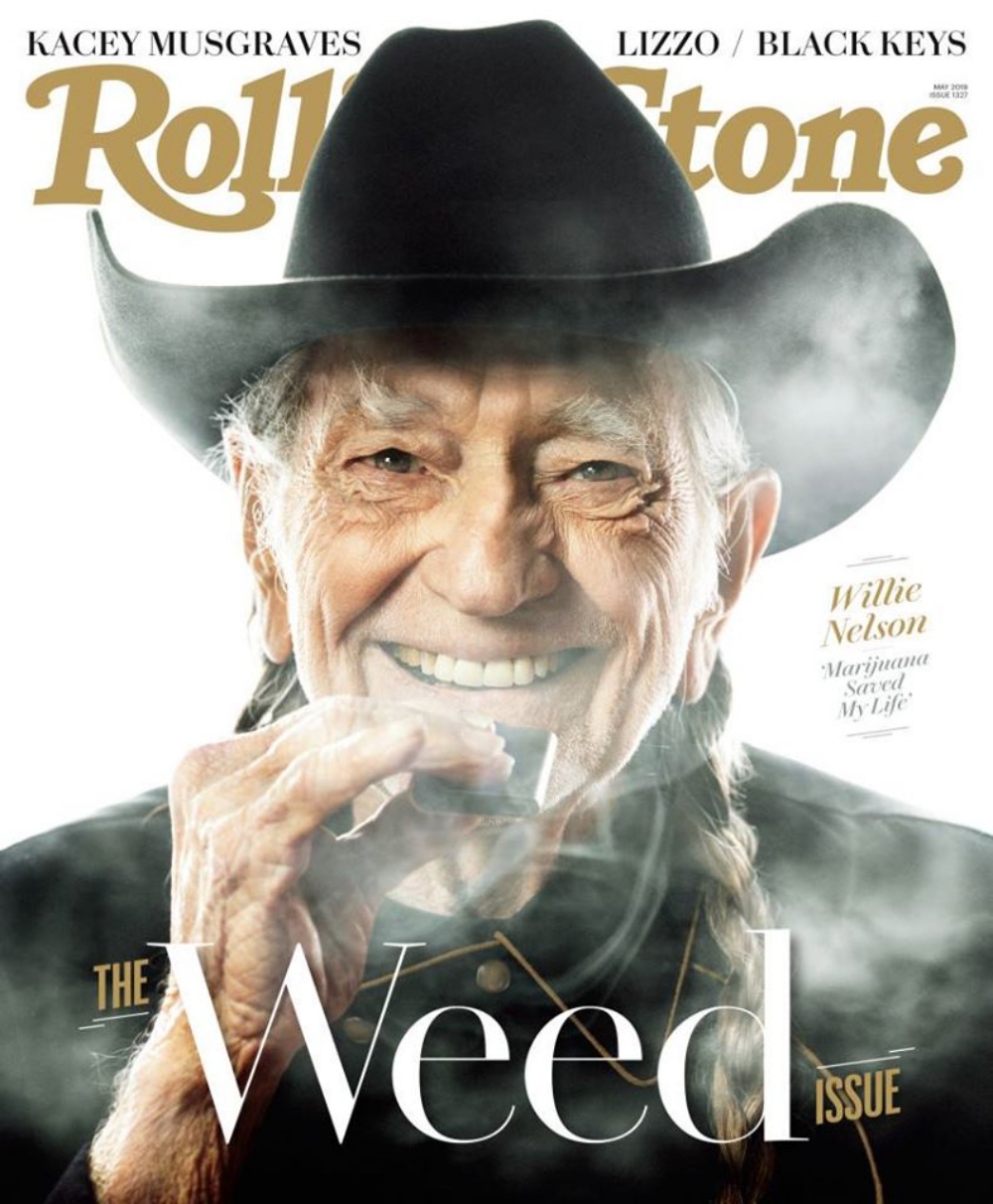 Willie Nelson vaping marijuana on the cover of Rolling Stone