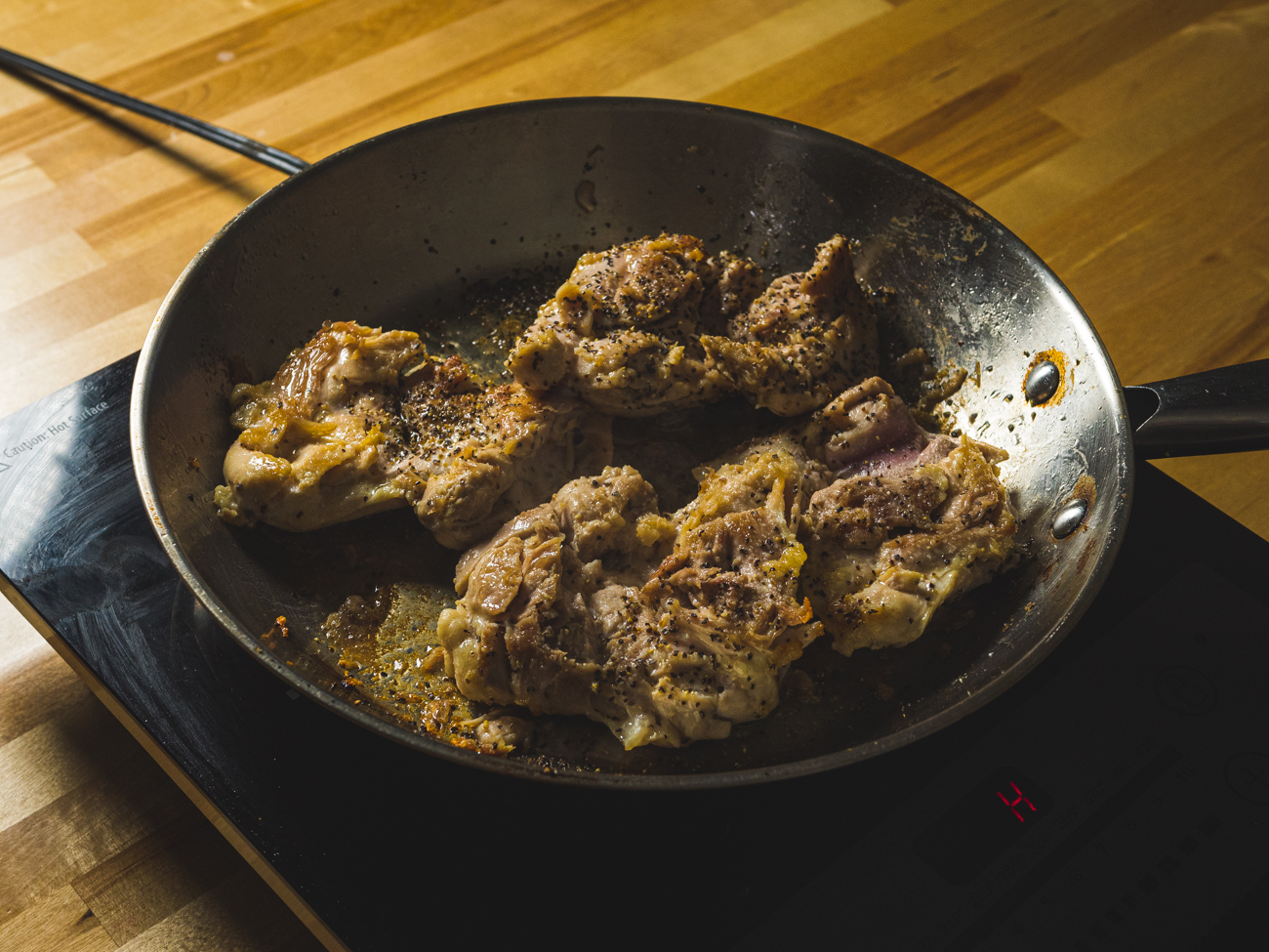 Slow Cooker Sticky Garlic Chicken 