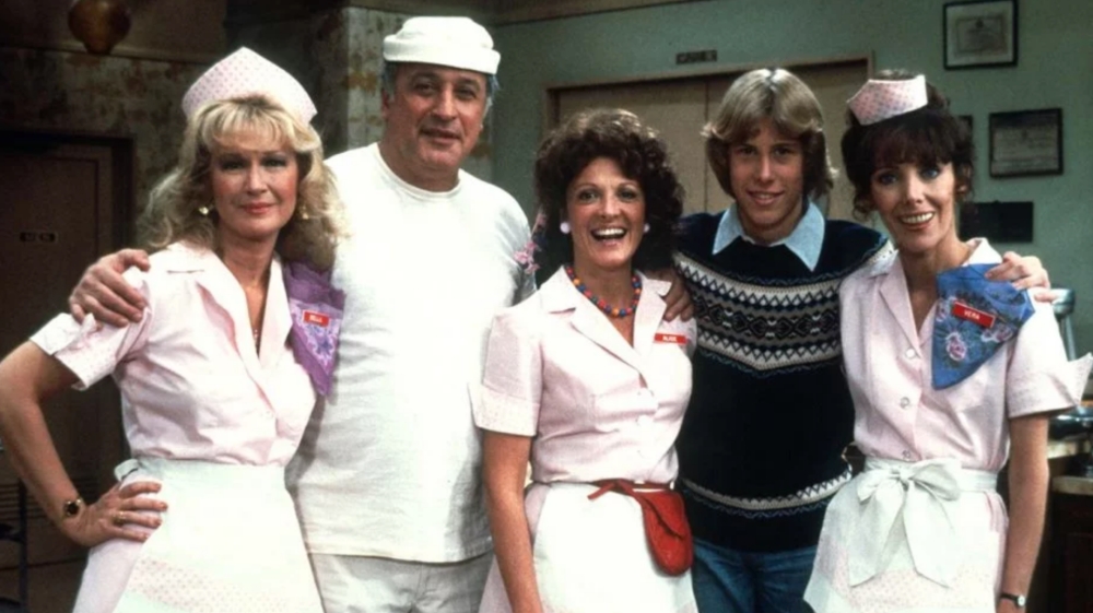 Plillip McKeon and the cast of Alice