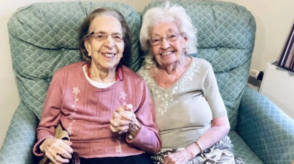 lifelong friends, Olive Woodward and Kathleen Saville, move into nursing home together