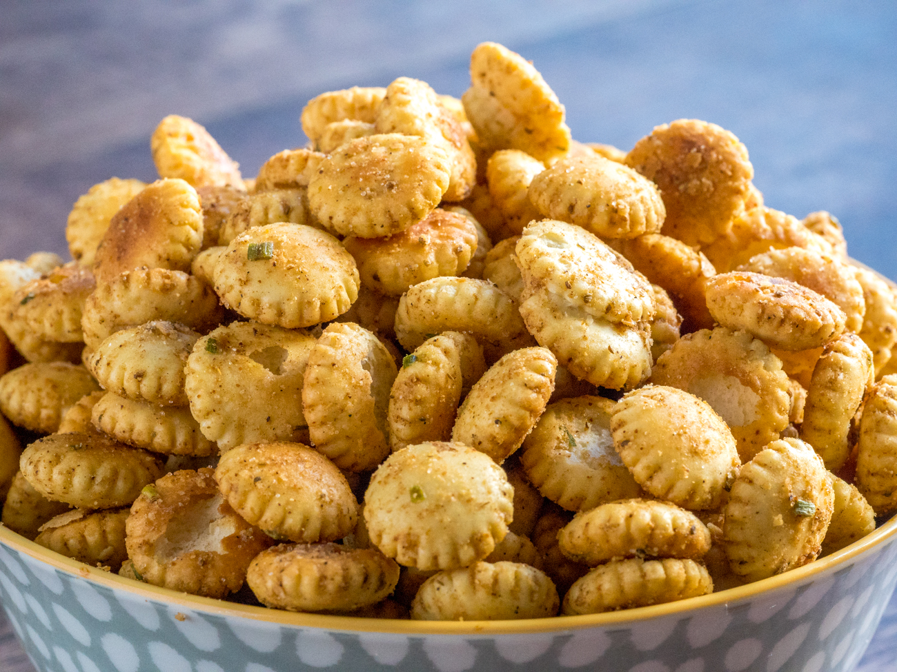 Old Bay Baked Oyster Crackers Live Play Eat