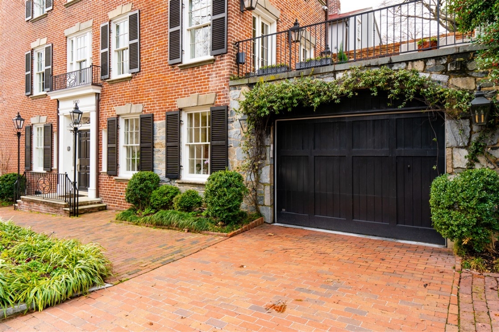JFK's former DC home up for sale